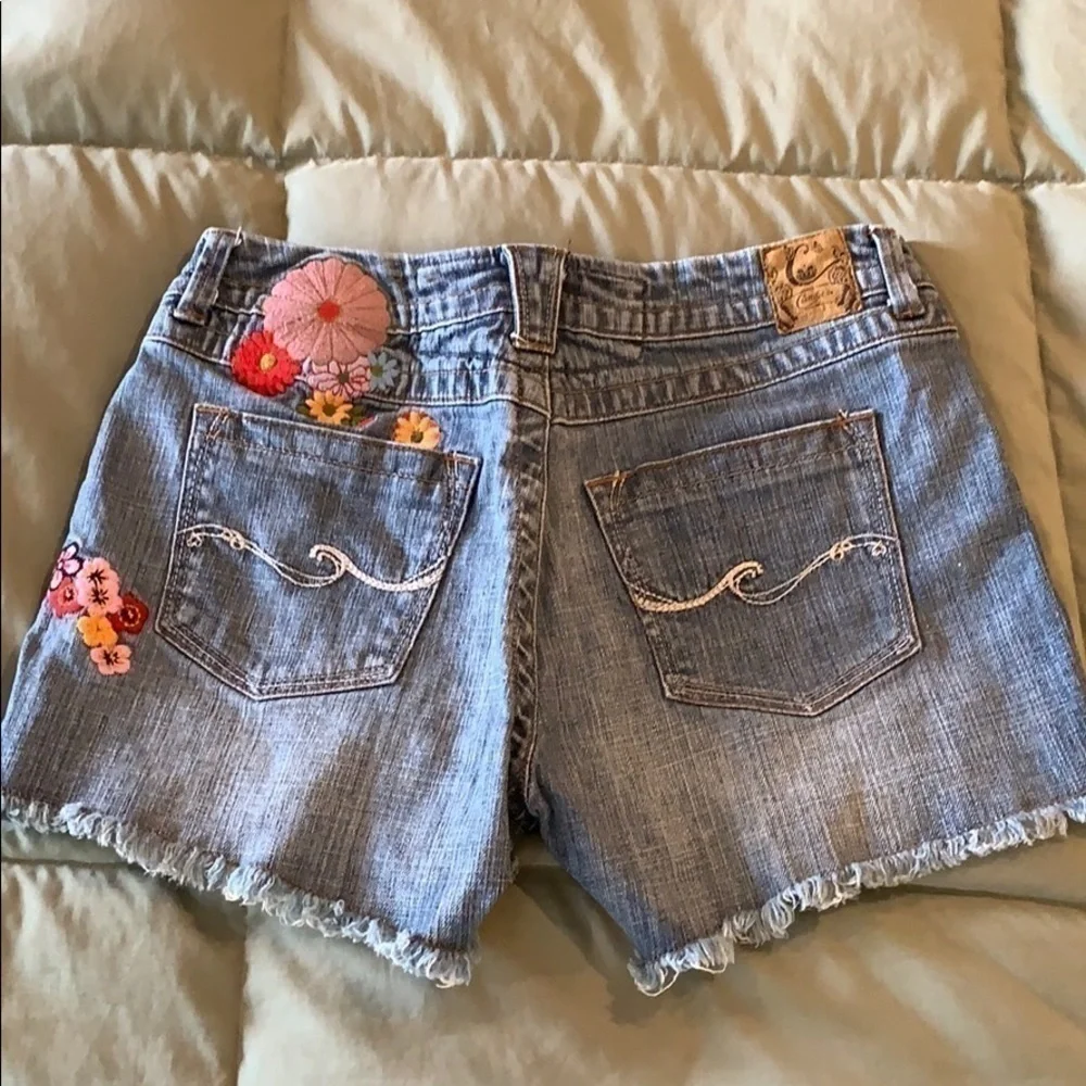 Candies Brand Junior Jean Short. Super cute. Sz 3.​​​​​​​​​​​​​​​​​​​​